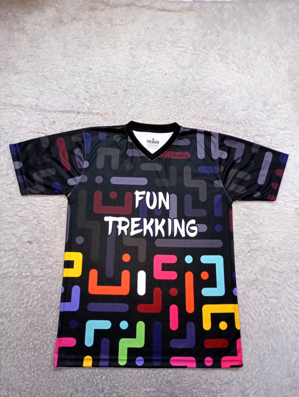 Jersey Fun Trekking: Desain Abstrak Warna-warni - Jersey Custom PROKAOS