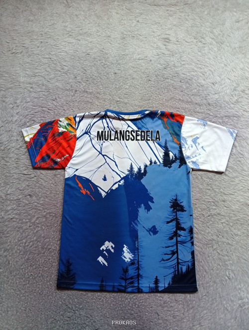 Jersey Gunung: Desain Abstrak dengan Tema Pemandangan Alam - Gambar 2