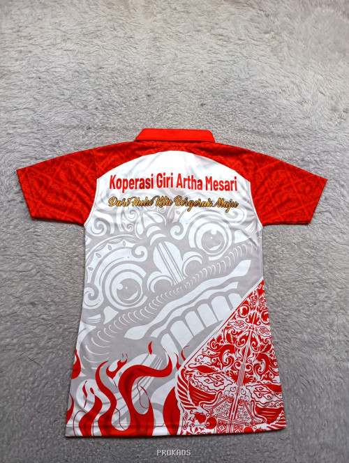 Jersey Polo dengan Motif Batik Merah-Abu-Abu Khas - Gambar 2