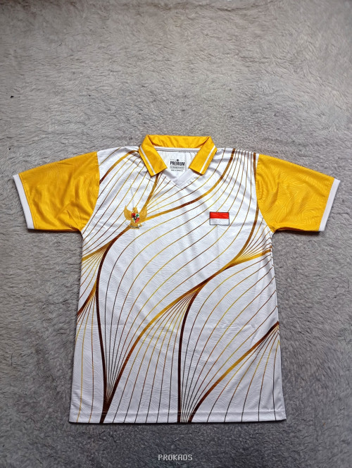 Jersey Putih Emas dengan Motif Garis & Logo Garuda & Bendera - Jersey Custom PROKAOS