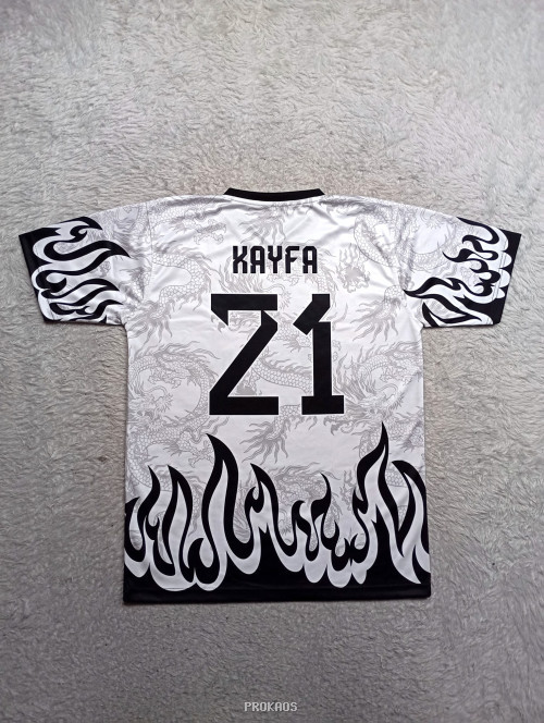 Jersey Putih dengan Motif Naga, Api, dan Sponsor - Gambar 2