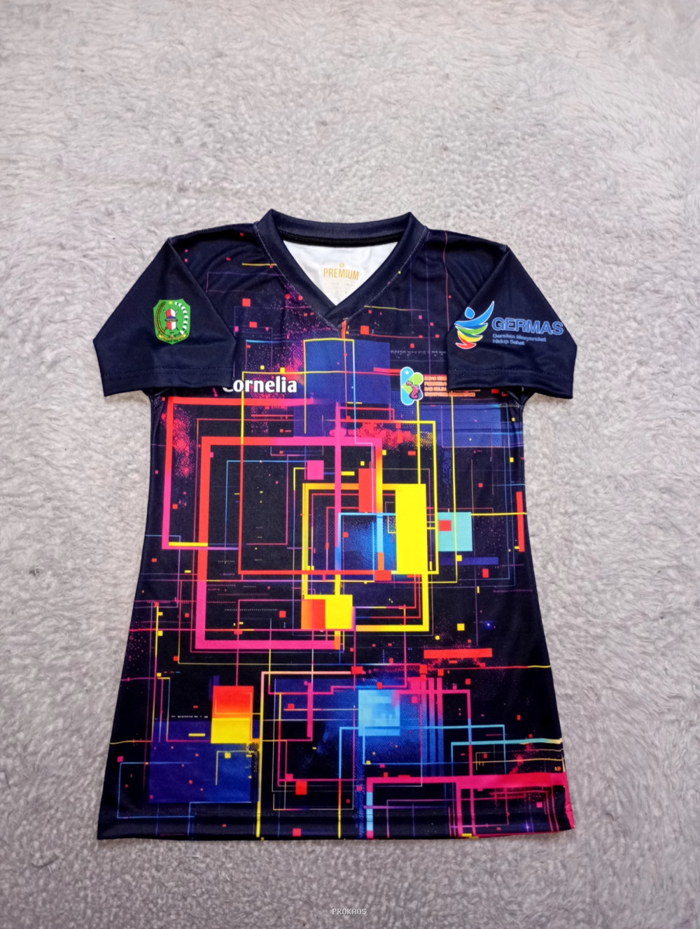 Jersey Hitam Desain Abstrak Warna-warni dengan Logo GERMAS - Jersey Custom PROKAOS