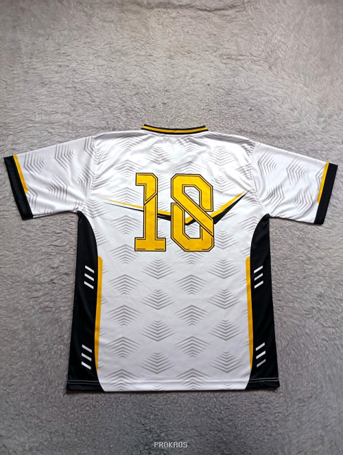 Jersey Olahraga Putih Motif Geometris dengan Detail Kuning - Gambar 2