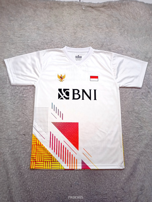 Jersey Putih BNI dengan Logo Garuda dan Desain Geometris - Jersey Custom PROKAOS