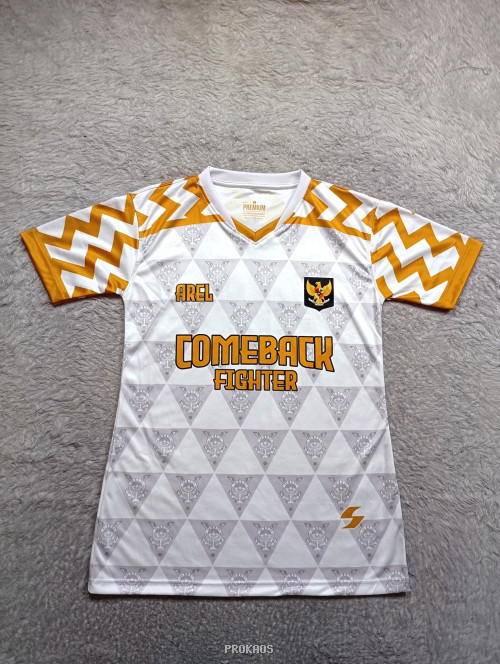 Jersey Putih "Comeback Fighter" dengan Detail Oranye dan Motif Unik - Jersey Custom PROKAOS