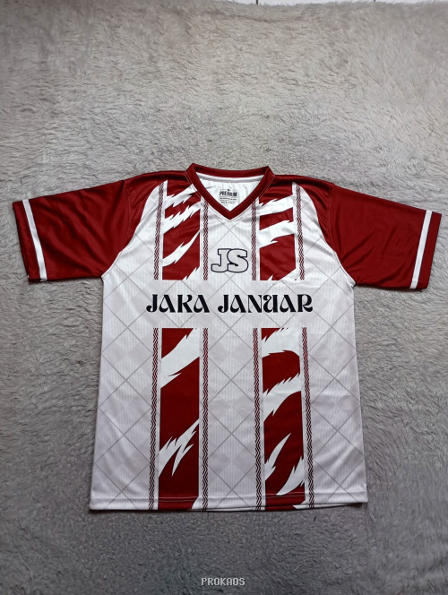 Jersey Sepak Bola Jaka Januar: Merah Marun & Putih - Jersey Custom PROKAOS