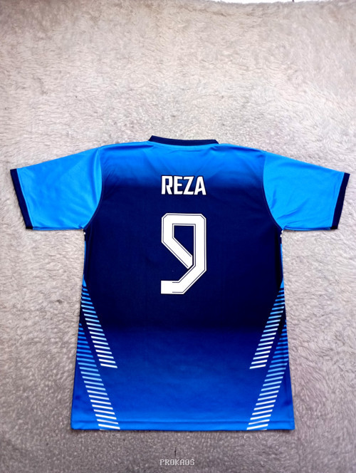 Jersey Tunas Muda: Biru-Putih dengan Logo Klub dan Nomor 9 - Gambar 2