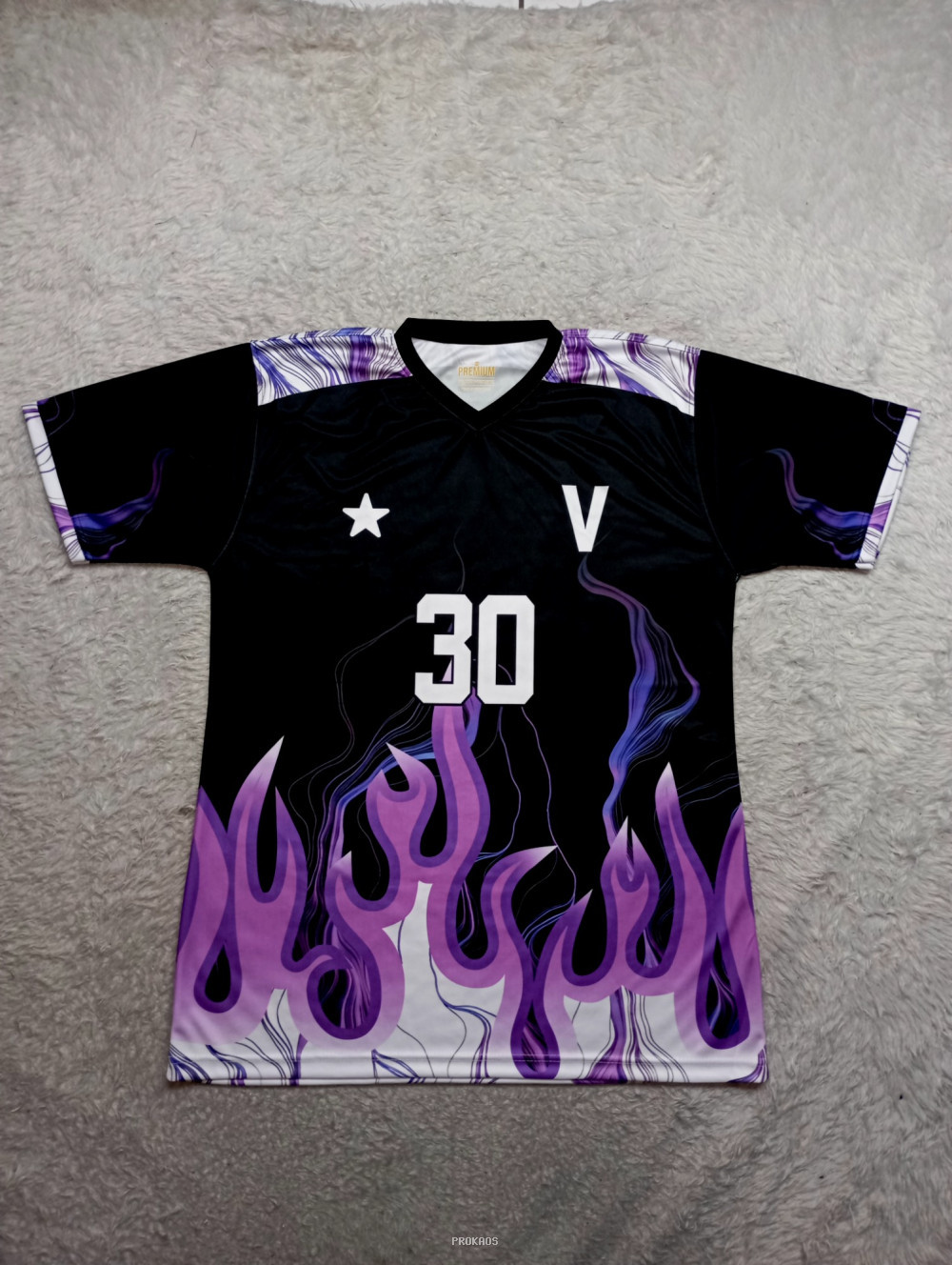 Jersey Hitam dengan Desain Api Ungu dan Nomor 30 - Jersey Custom PROKAOS